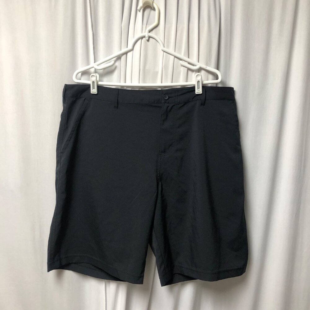 Champion Shorts Mens Size 38W Black Golf Casual Bermuda Flat Front Pockets